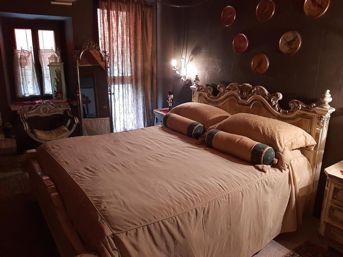 Bed and Breakfast La Baia Dei Lupi à Rezzano Extérieur photo
